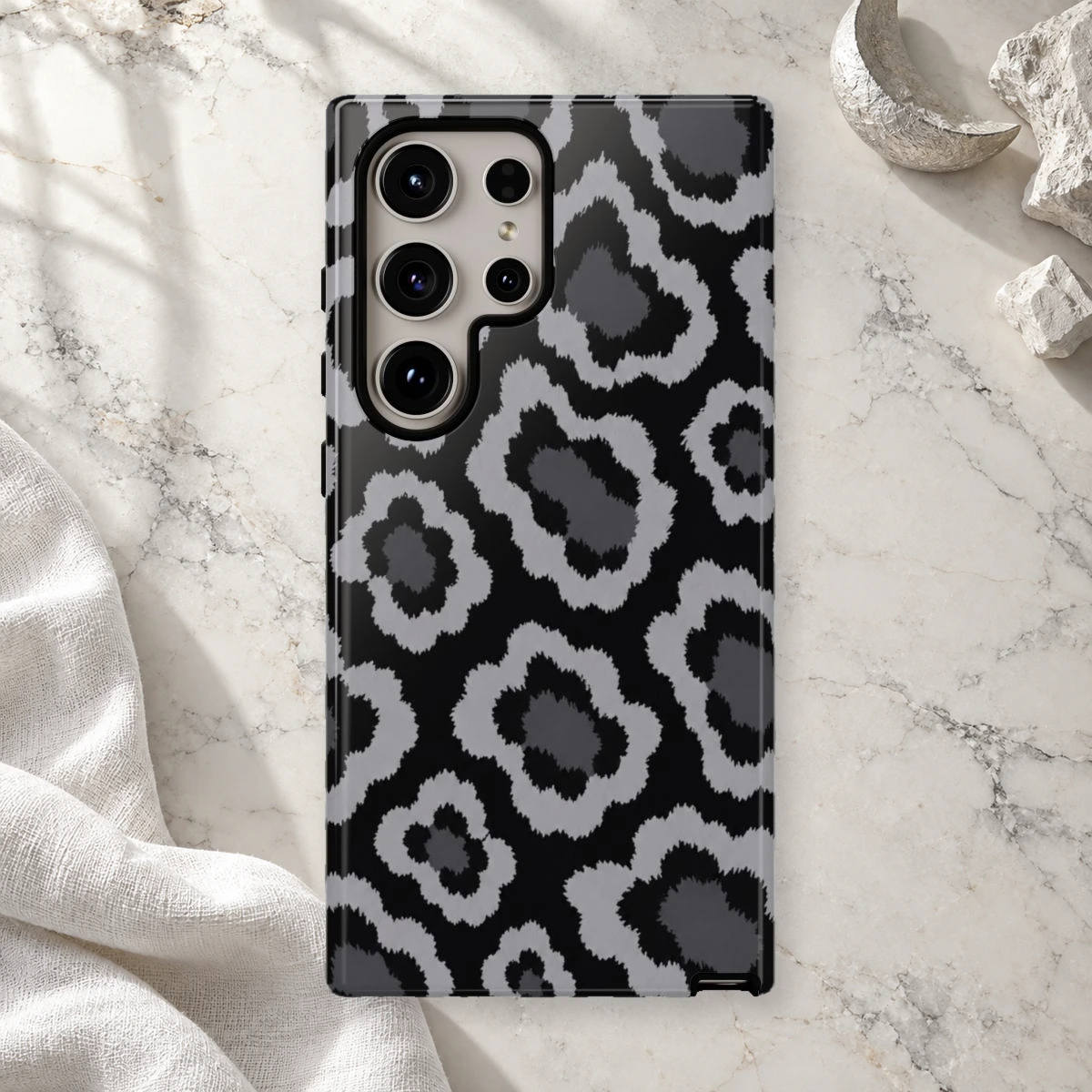 Black Leopard phone case print