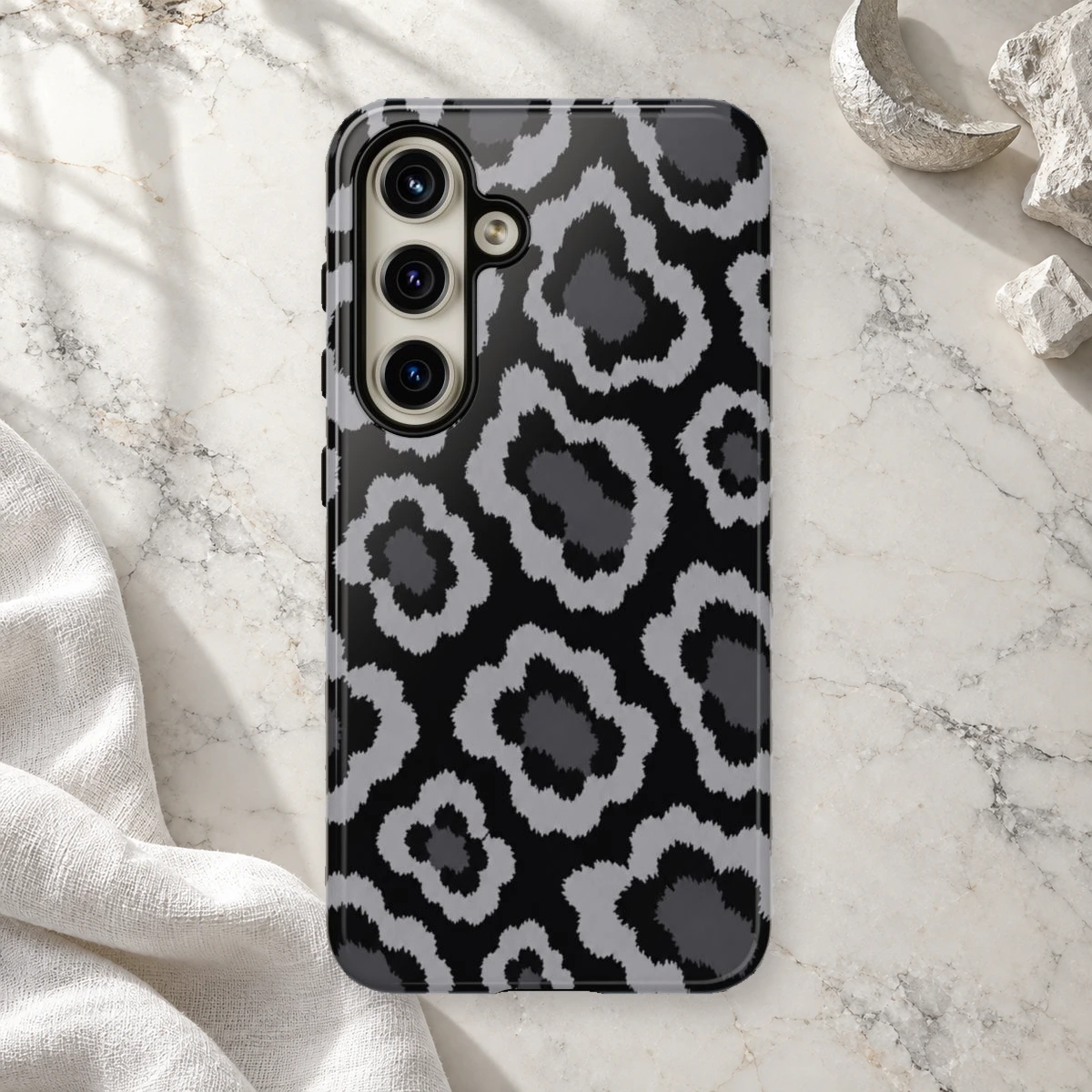 Black Leopard phone case print