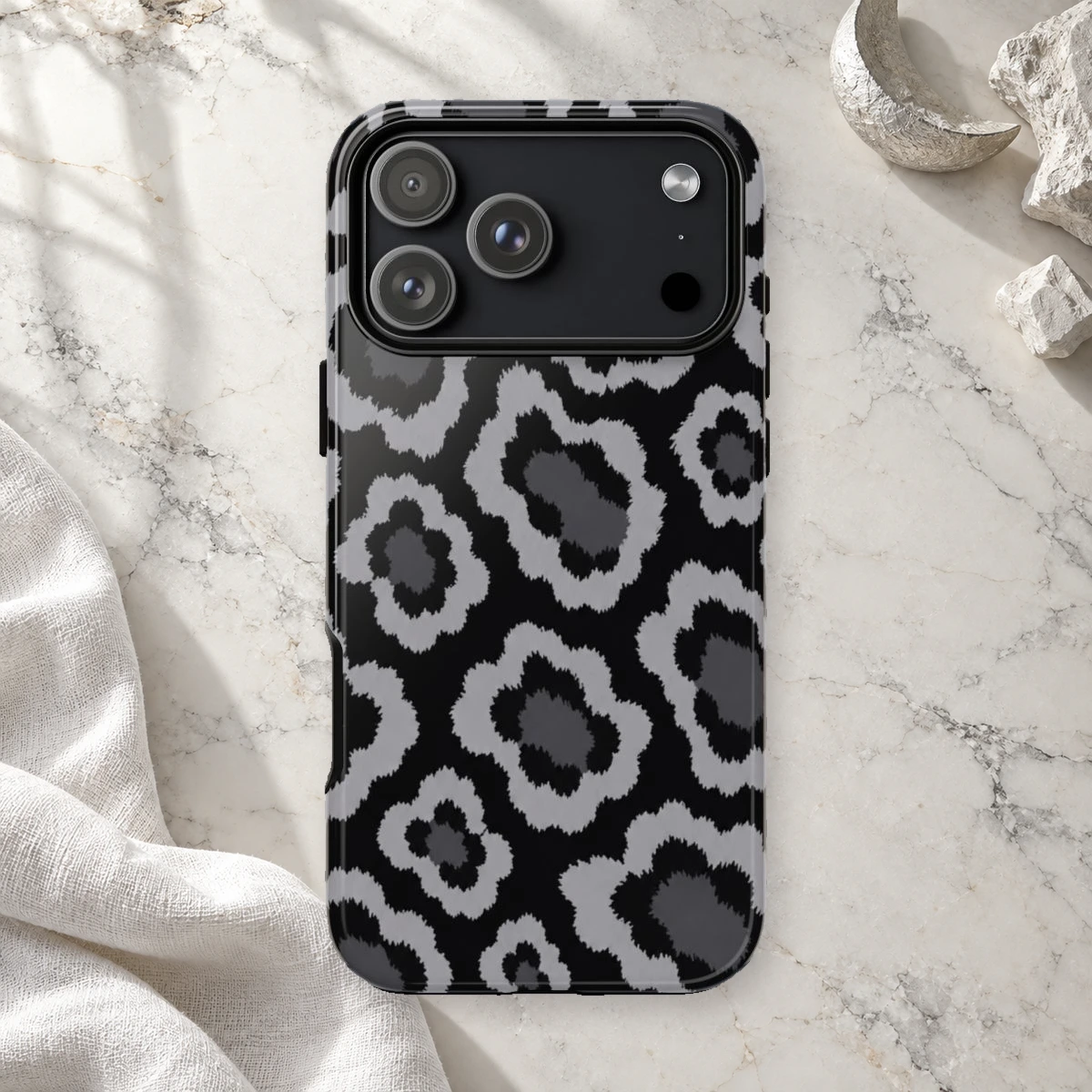 Black Leopard phone case print