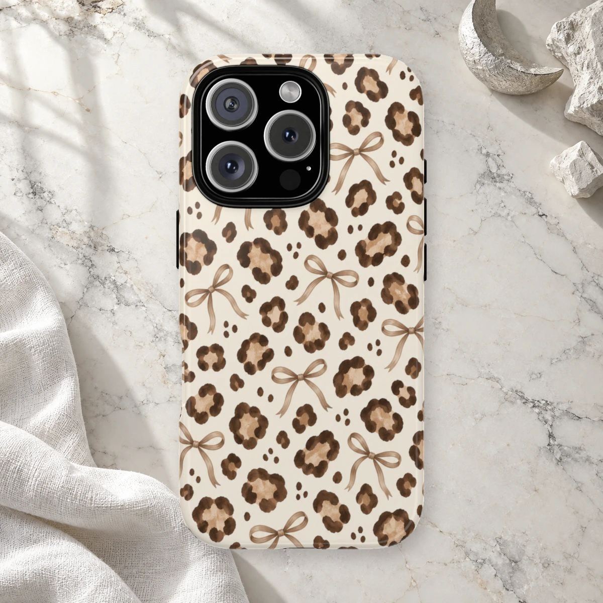 Statement Leopard phone case print