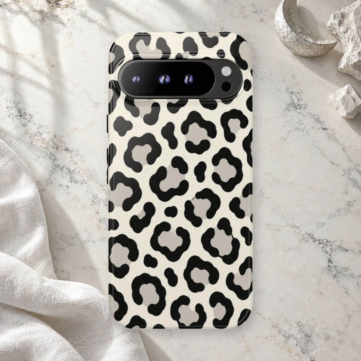 White Leopard phone case print