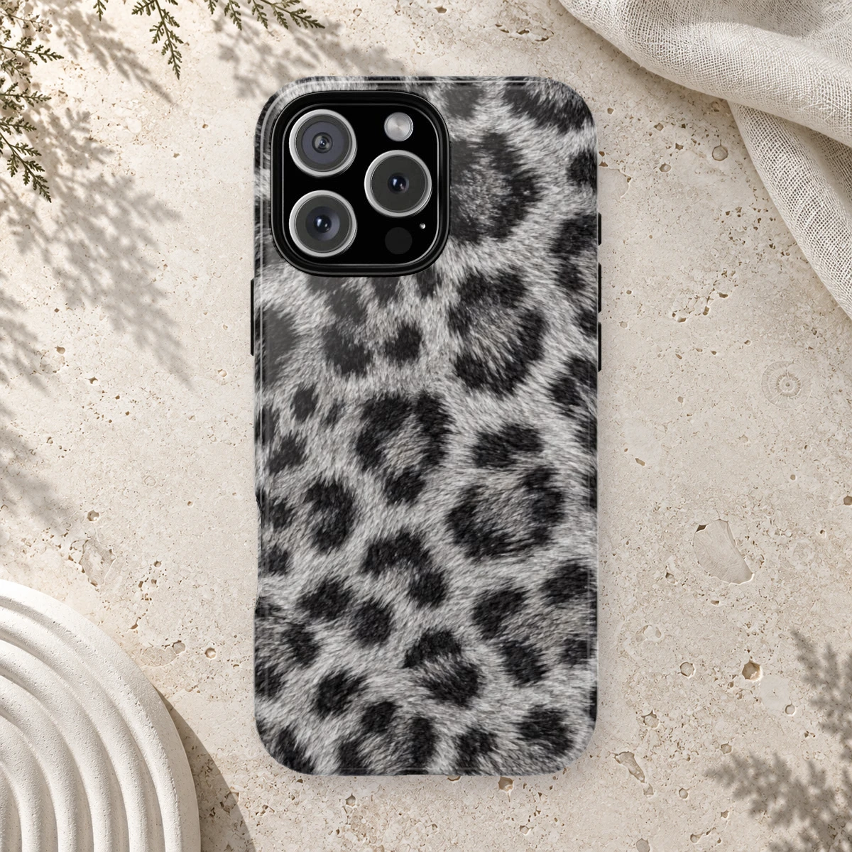 White Leopard phone case print